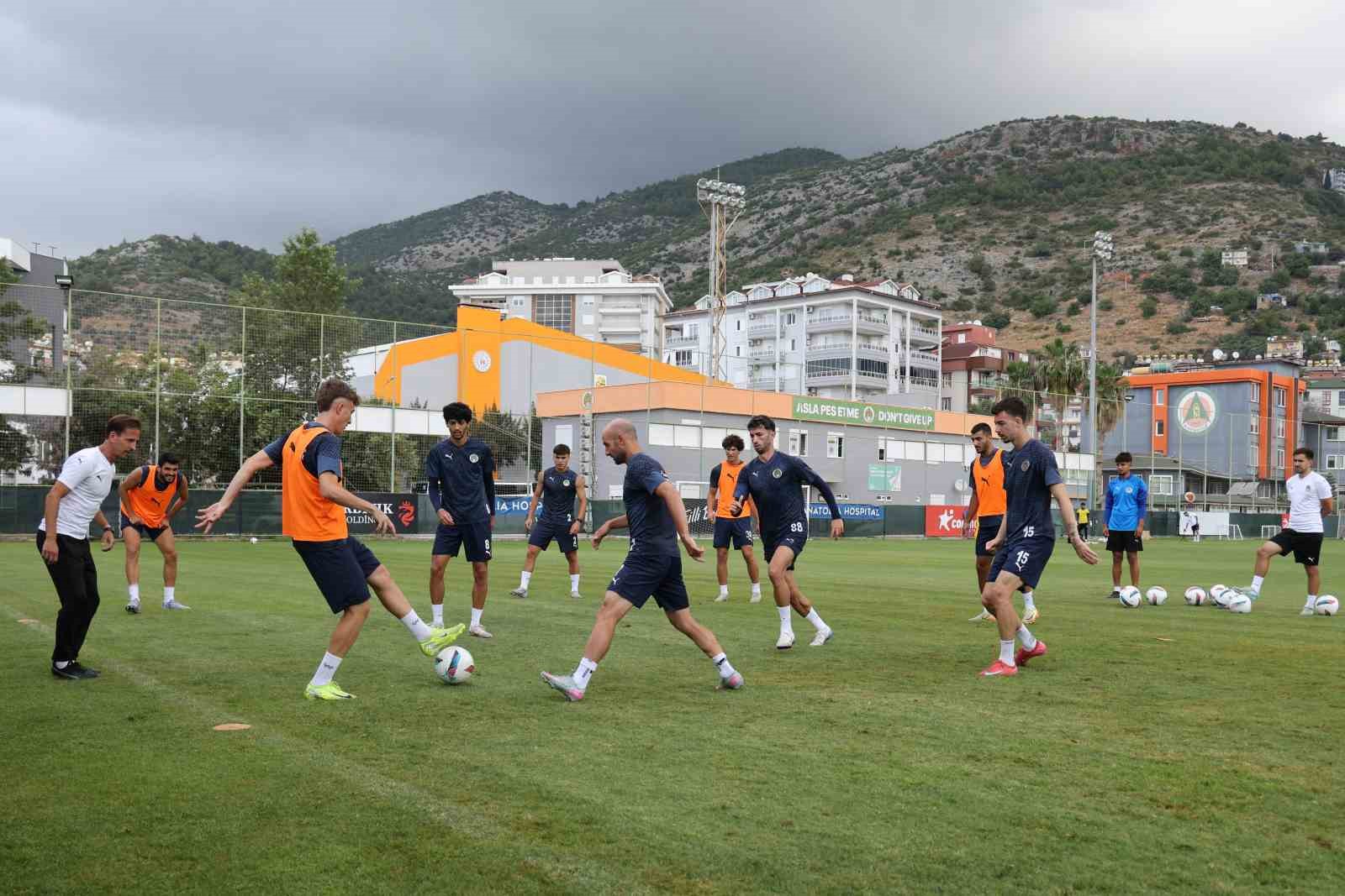 Alanyaspor, Sivasspor maçı hazırlıklarını tamamladı