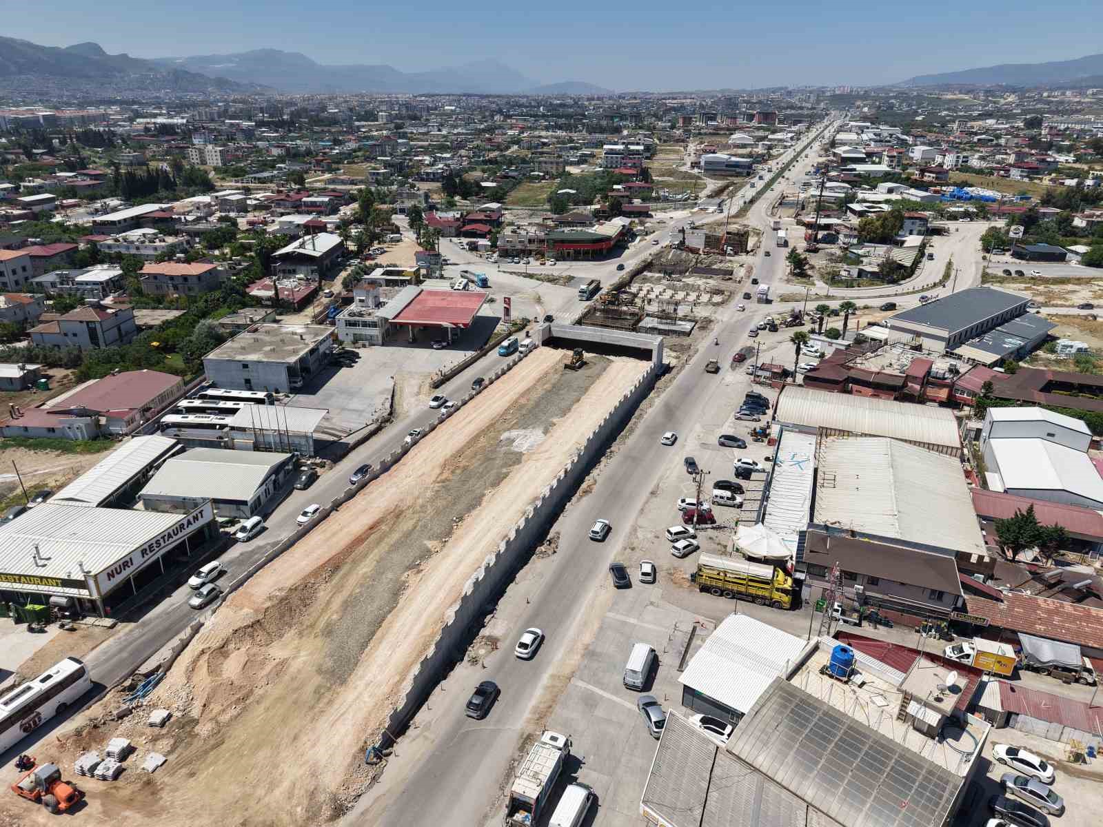 Asrın felaketi sonrası yeniden inşa edilen Antakya’da 5 köprülü kavşakla trafik sorunu tarihe karışacak