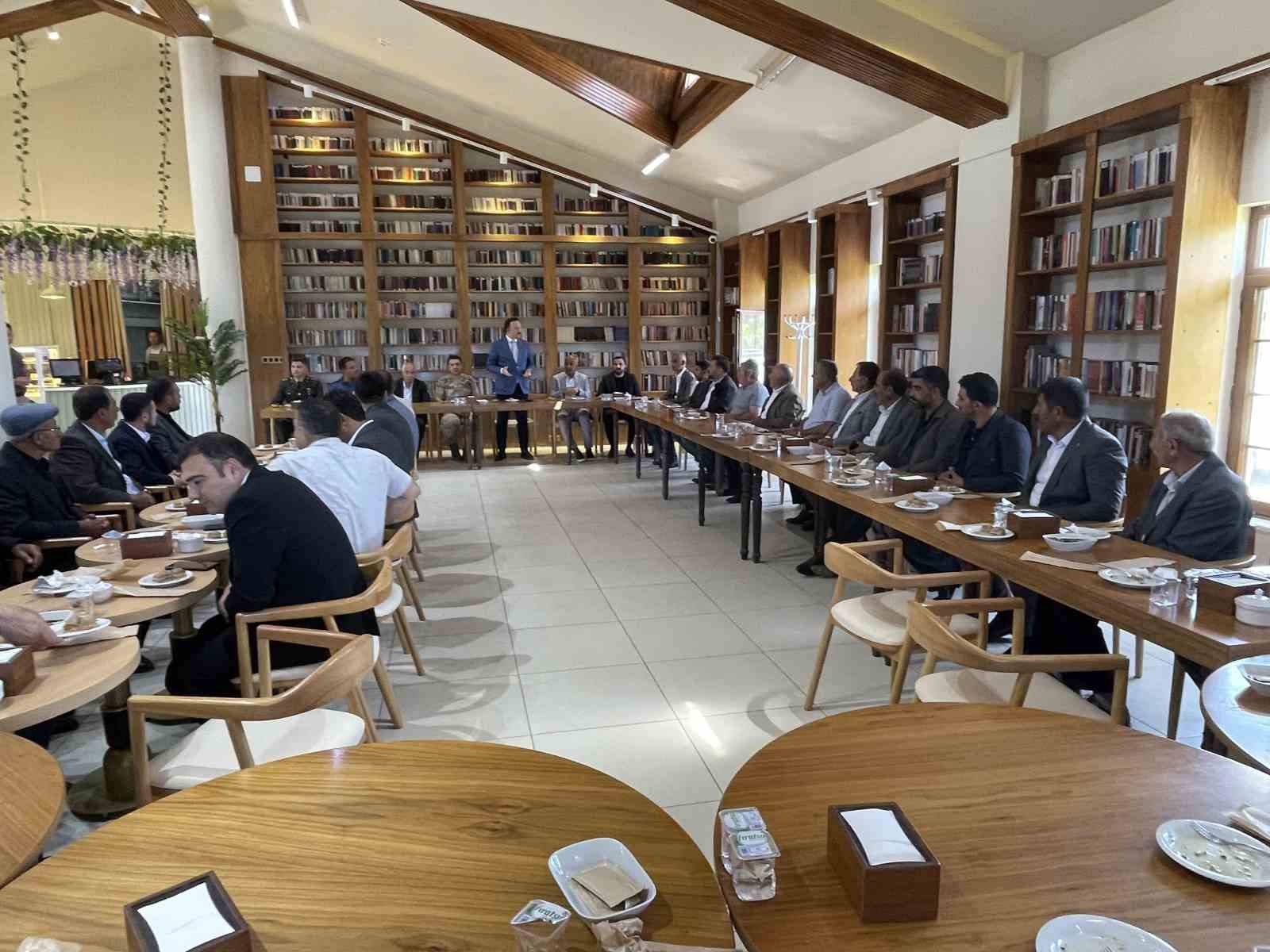 Malazgirt’te bayramlaşma töreni düzenlendi