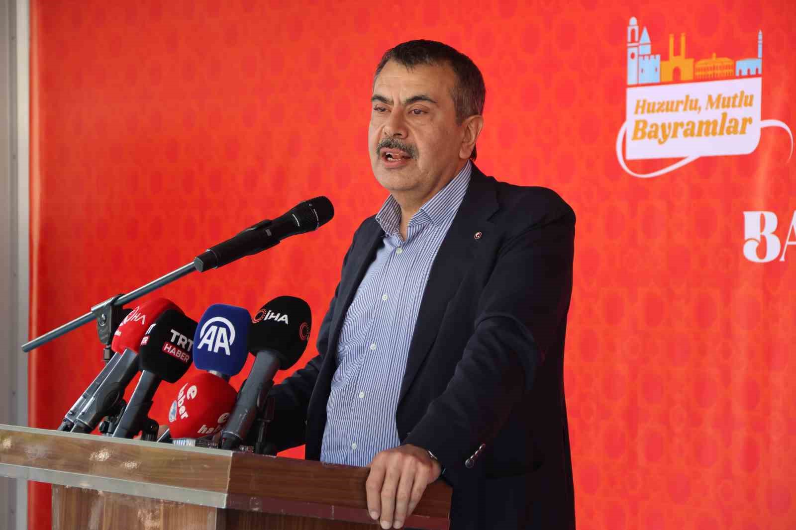 Milli Eğitim Bakanı Tekin: 