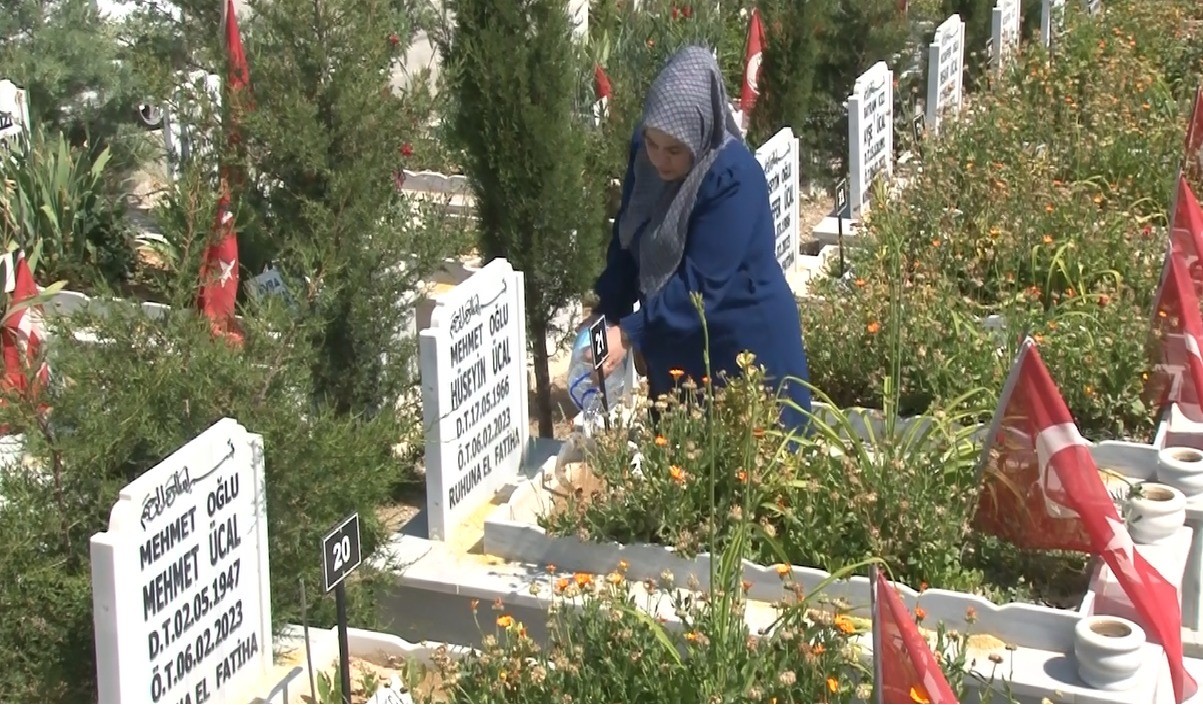 Malatya’da depremzedelerin hüzünlü bayramı