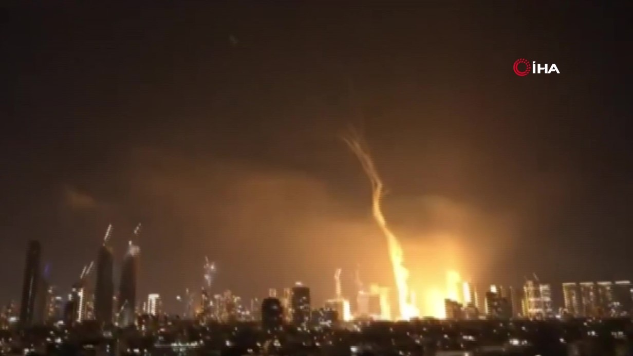 İran’dan Tel Aviv’e füze saldırısı