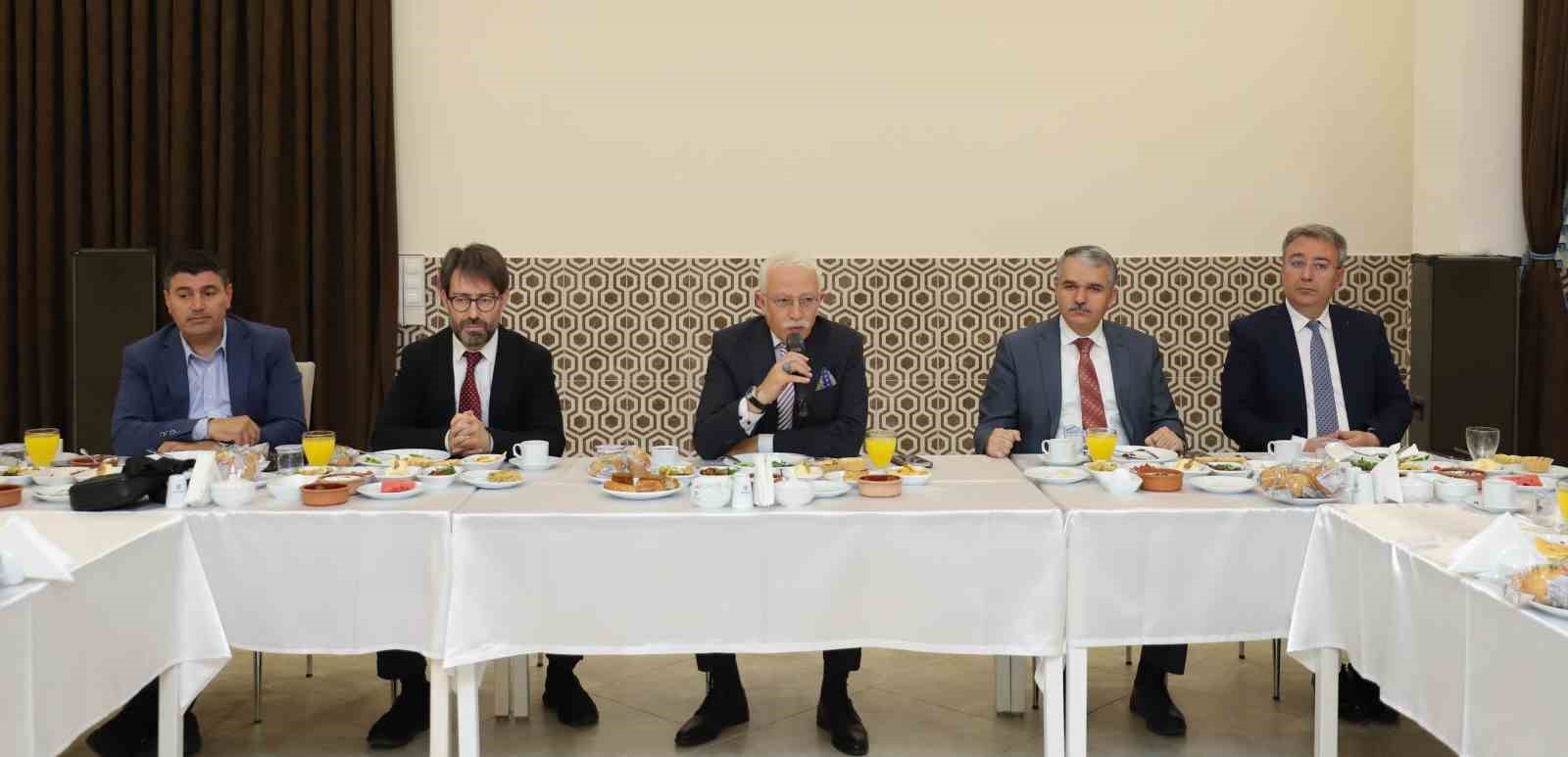 NEÜ’de kaliteyi zirveye taşımak için gelecek adımlar belirlendi