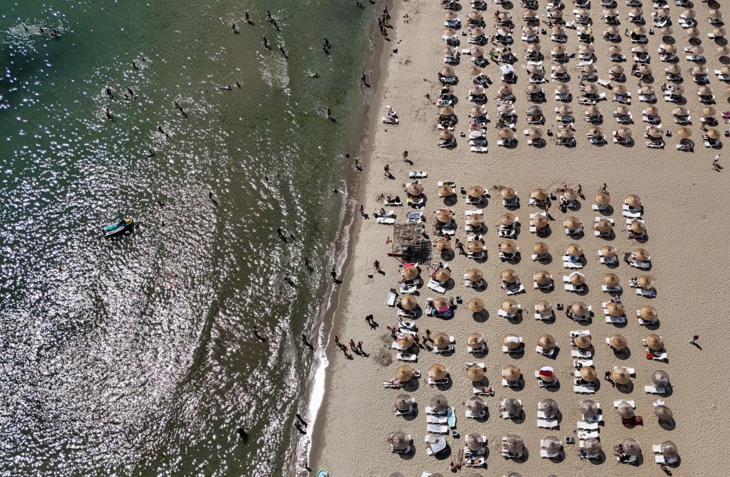 İstanbul'da plajlar doldu taştı