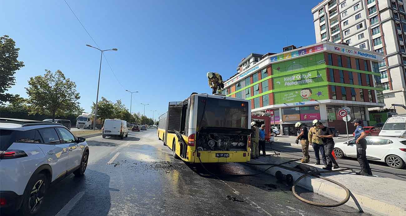 Sultangazi’de korku dolu anlar: İETT otobüsü alev aldı