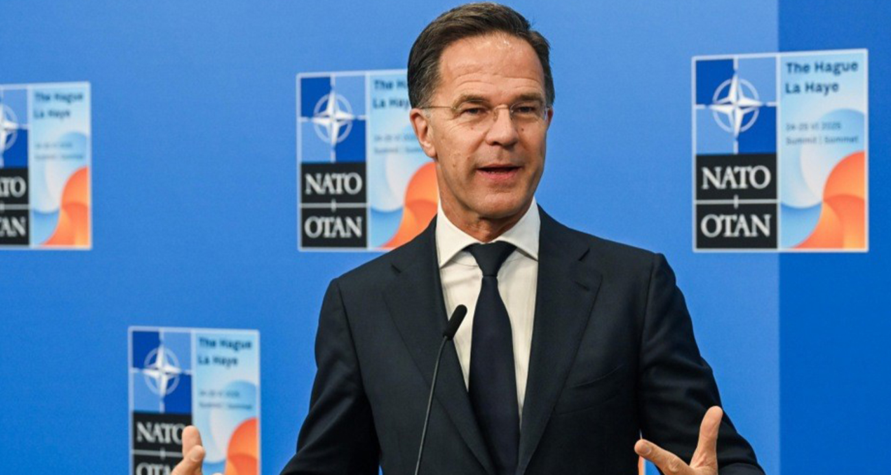Rutte duyurdu!