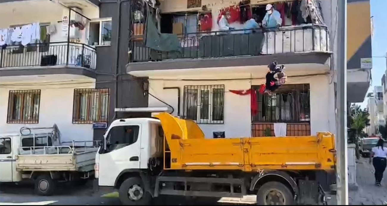 Mahalleli bıktı, onların çöp sevdası bitmedi