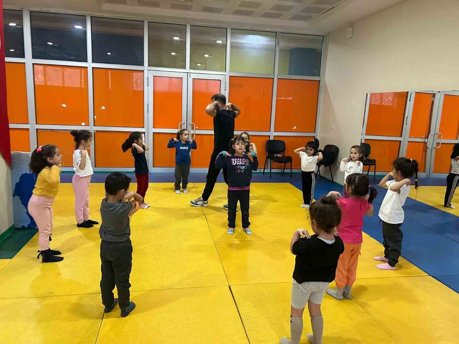 Müdür Kılıç: 