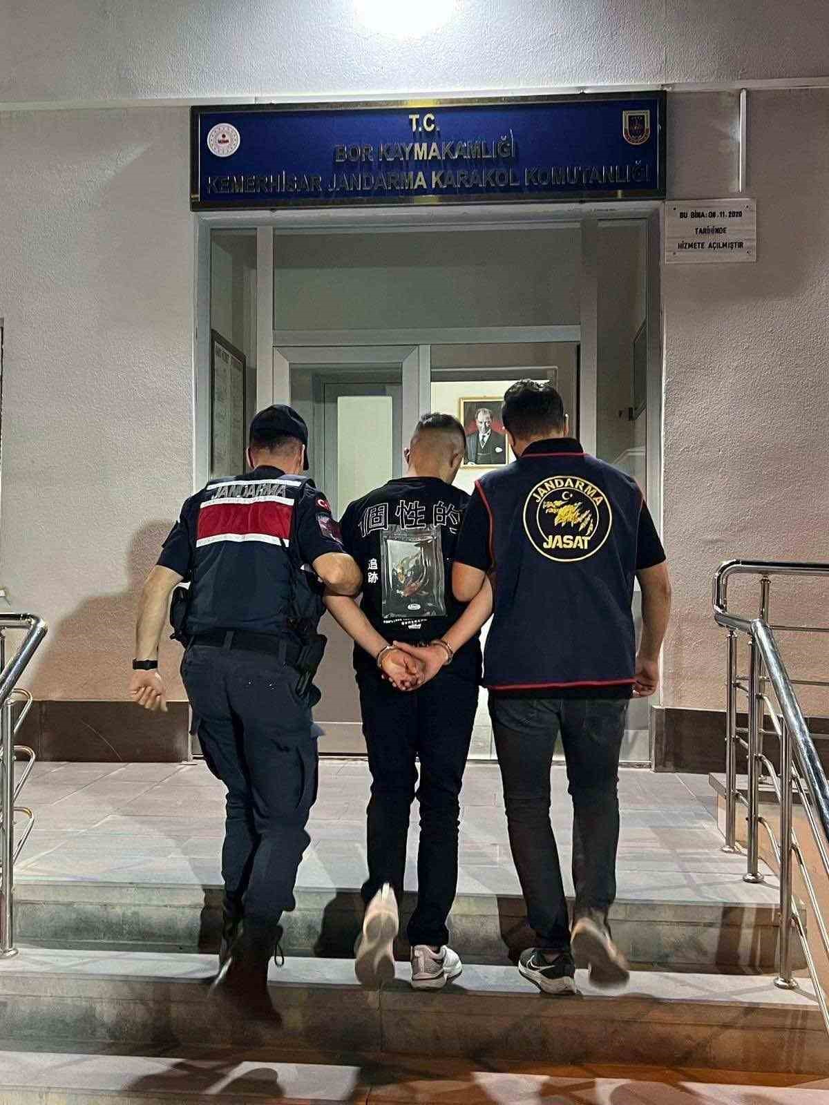 Niğde’de 24 suç kaydı bulunan hırsızlık şüphelisi yakalandı