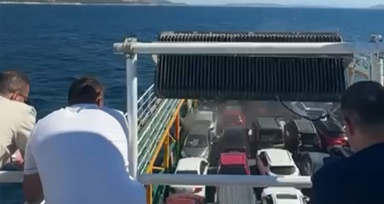 Feribottaki yangına müdahale sürüyor
