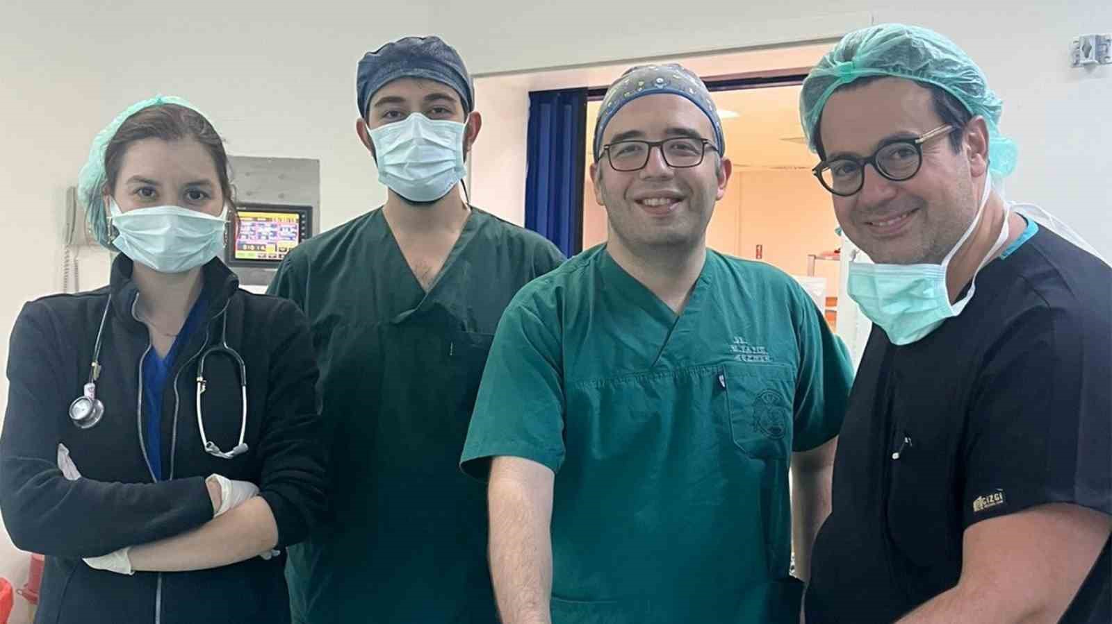 Beş günlük bebek, Selçuk Tıp’ta nefesine kavuştu