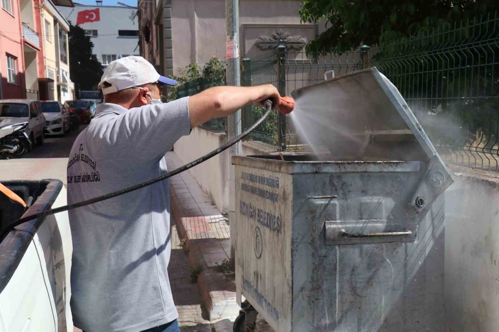 bozdogan-belediyesi-nden-bayram-sonrasi-yogun-mesai