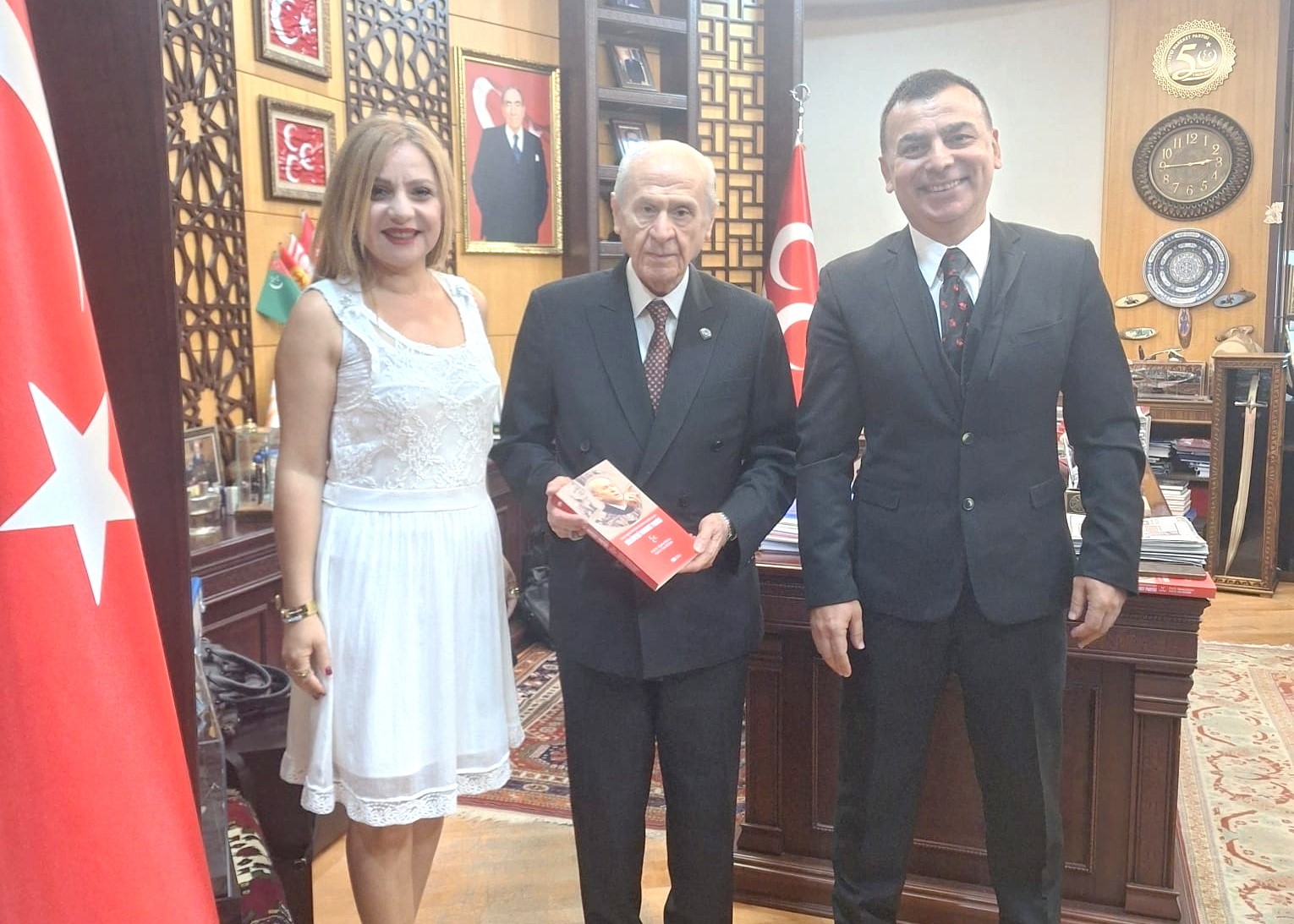 Devlet Bahçeli’nin ‘Birleştirici Hilal’ modeli kitaplaştı