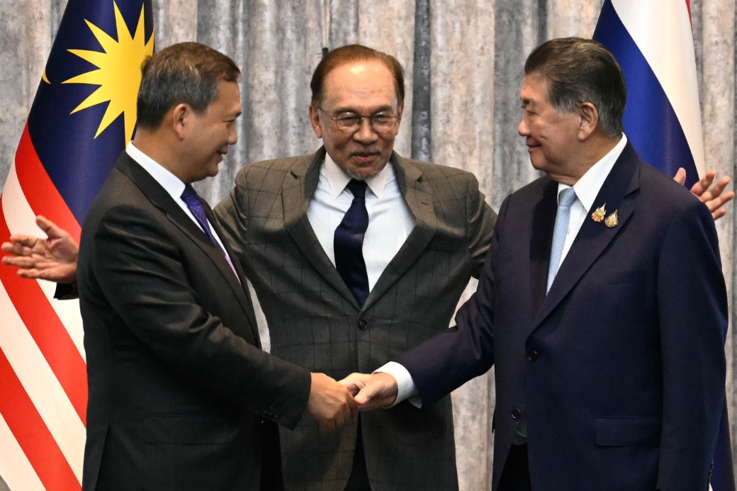 Tayland ve Kamboçya ateşkese vardı