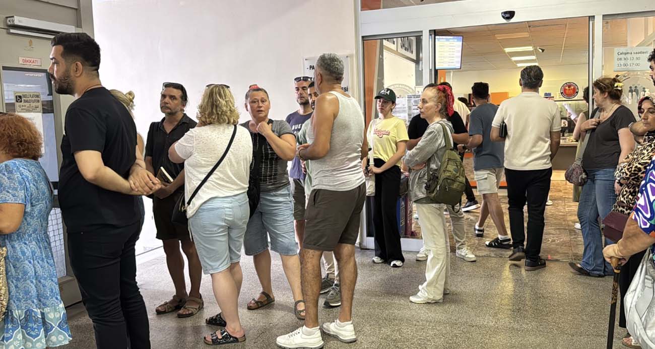 İstanbul’da ehliyet yenilemede son gün telaşı, vatandaşlar yoğunluk oluşturdu