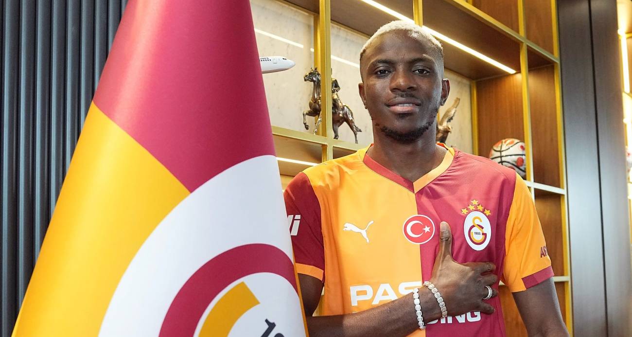 Galatasaray, Osimhen ile 4 yıllık sözleşme imzaladı