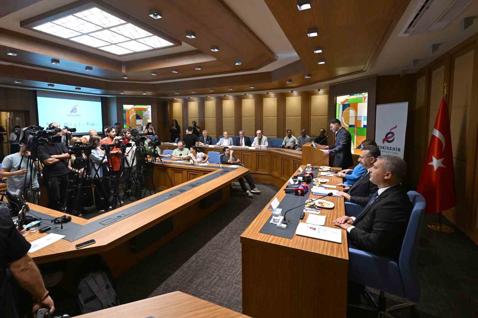 Anadolu Üniversitesi ev sahipliğinde 