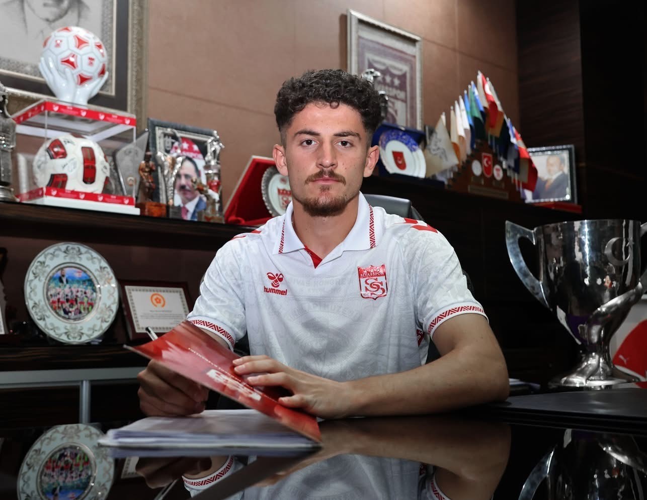 Sivasspor, Emirhan Başyiğit’in sözleşmesini uzattı