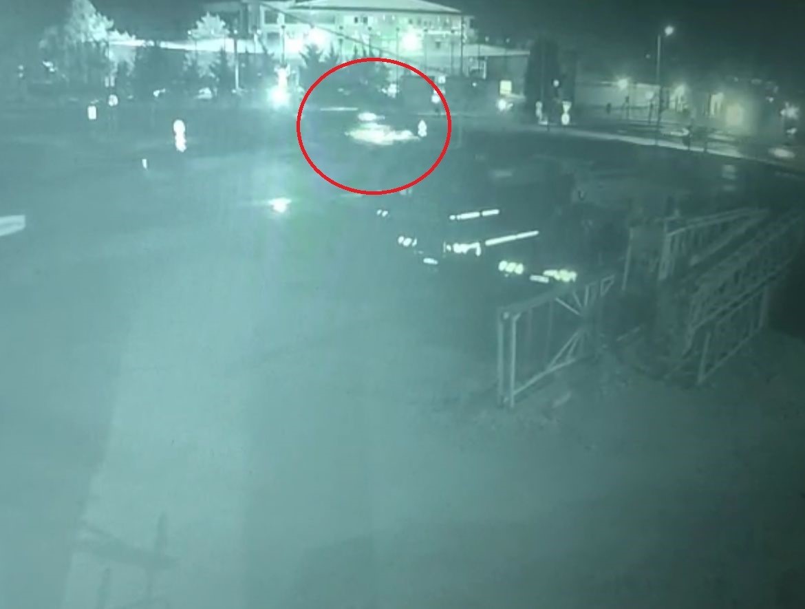 Alkollü sürücünün 2 kız kardeşi hayattan kopardığı kaza anı kamerada