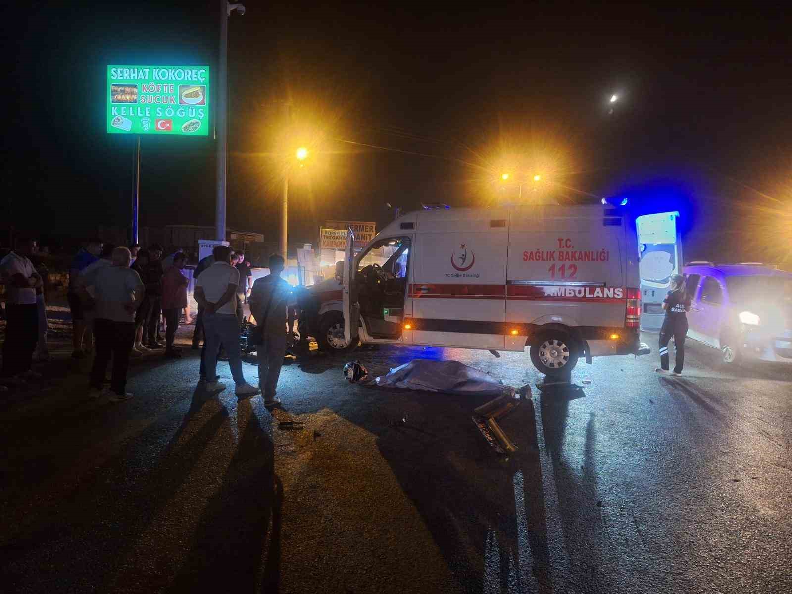 Otomobille çarpışan motosikletin genç sürücüsü hayatını kaybetti