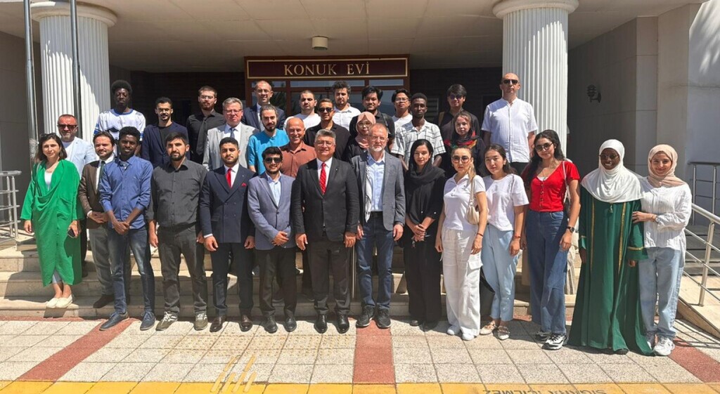 DPÜ Rektörü, uluslararası öğrencilerle buluştu