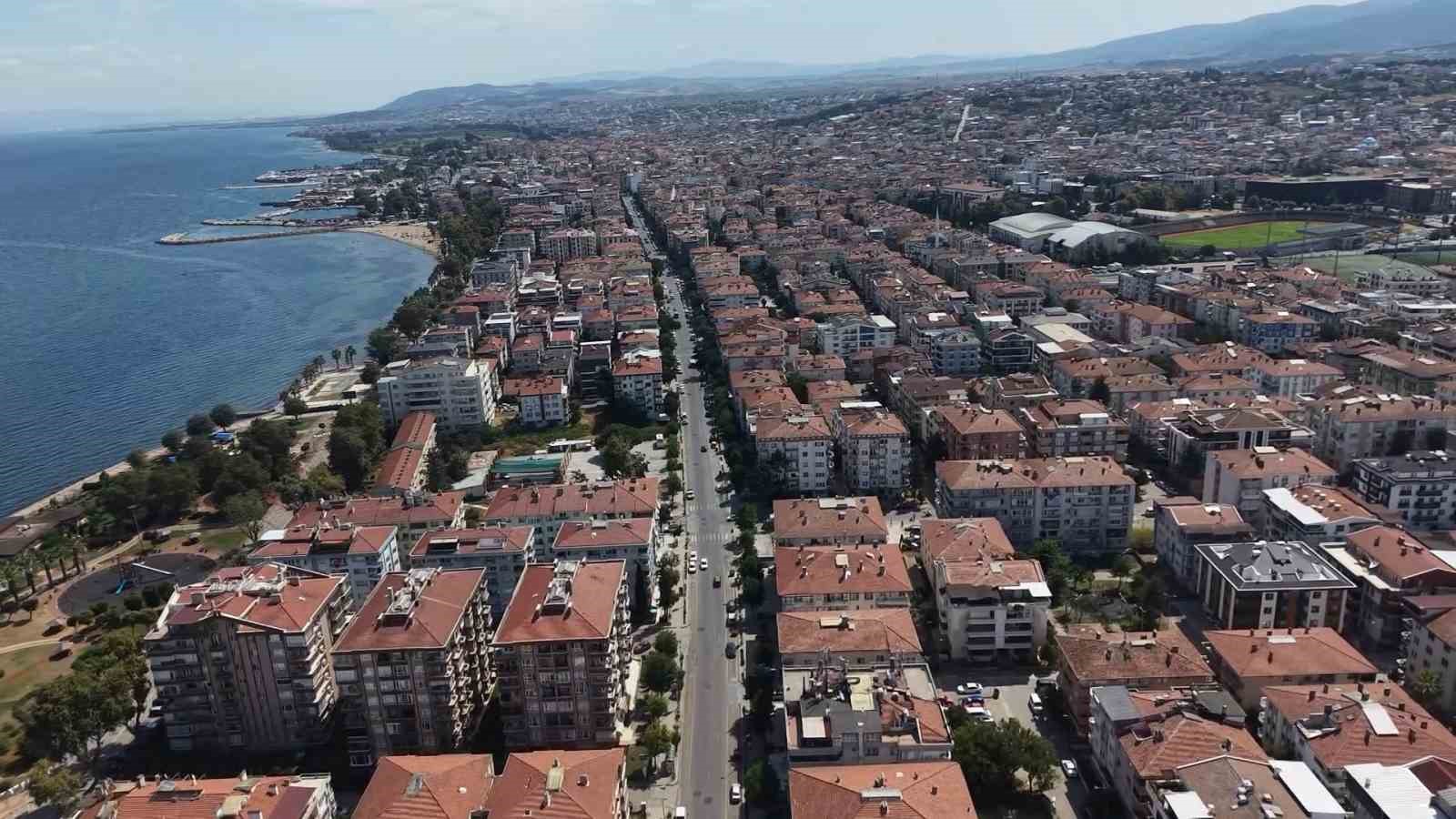 marmara-depremi-ni-yasayan-gonulluler-simdi-vatandaslari-bilinclendiriyor