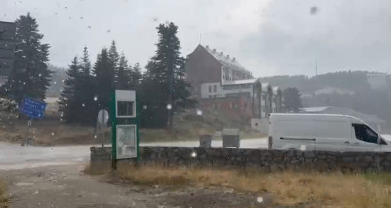 Bursa’da 5 dakikalık yağmur serinletti