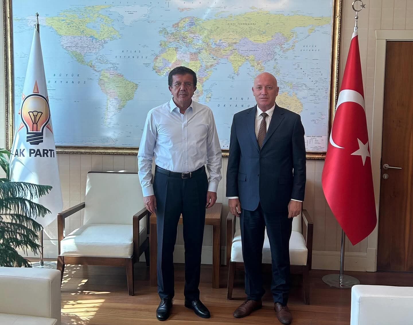 Başkan Kumral, Babadağ’ın vizyon projelerini Zeybekci’ye sundu