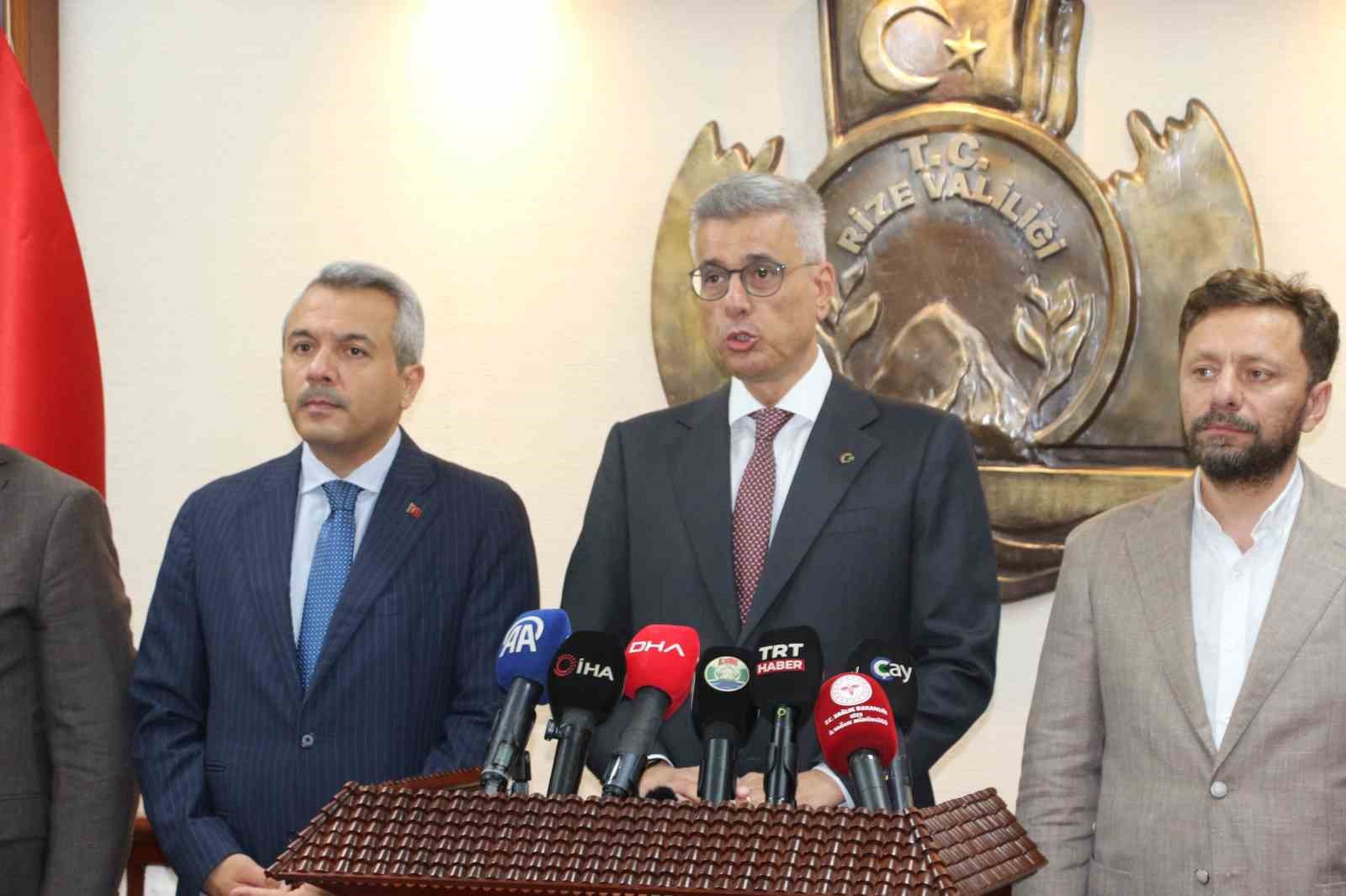 Sağlık Bakanı Kemal Memişoğlu: 