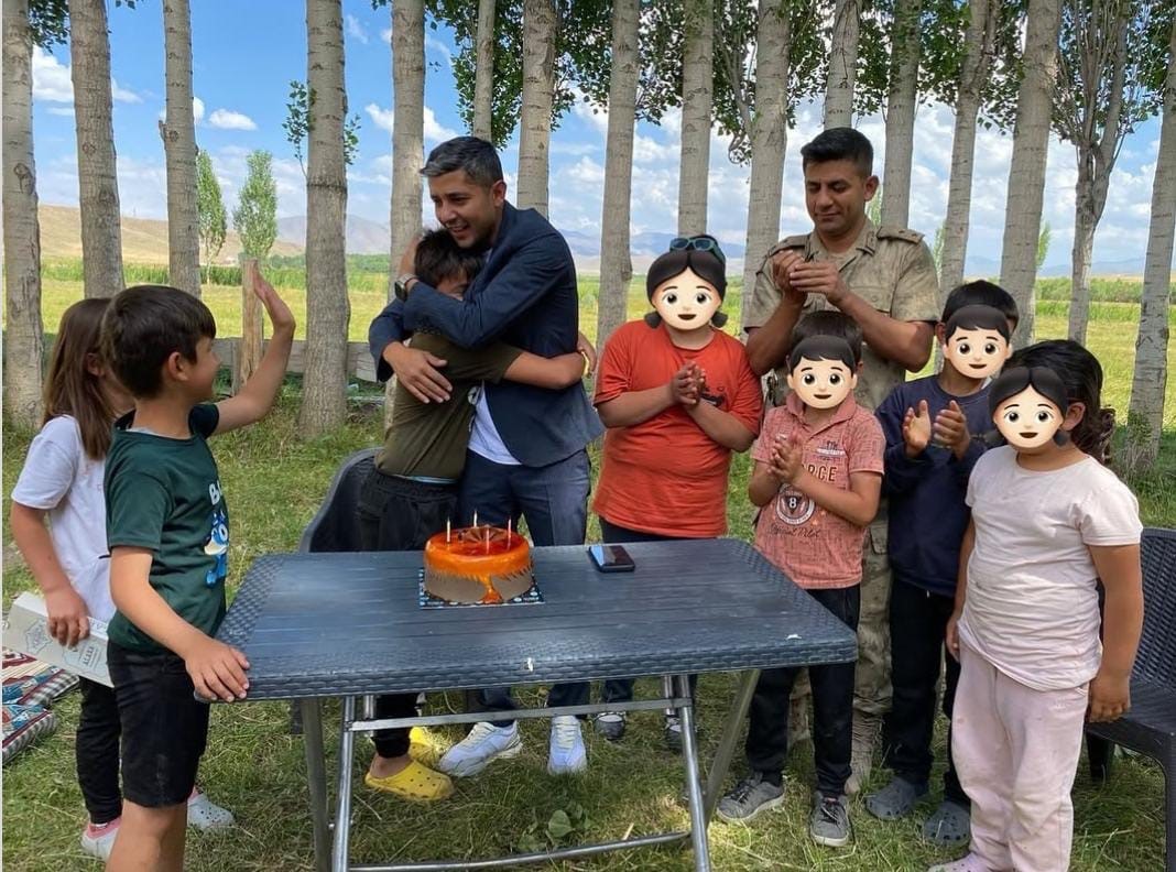 Kaymakam Mahir’den ’Sen Gül Dünya Gülsün’ Projesi