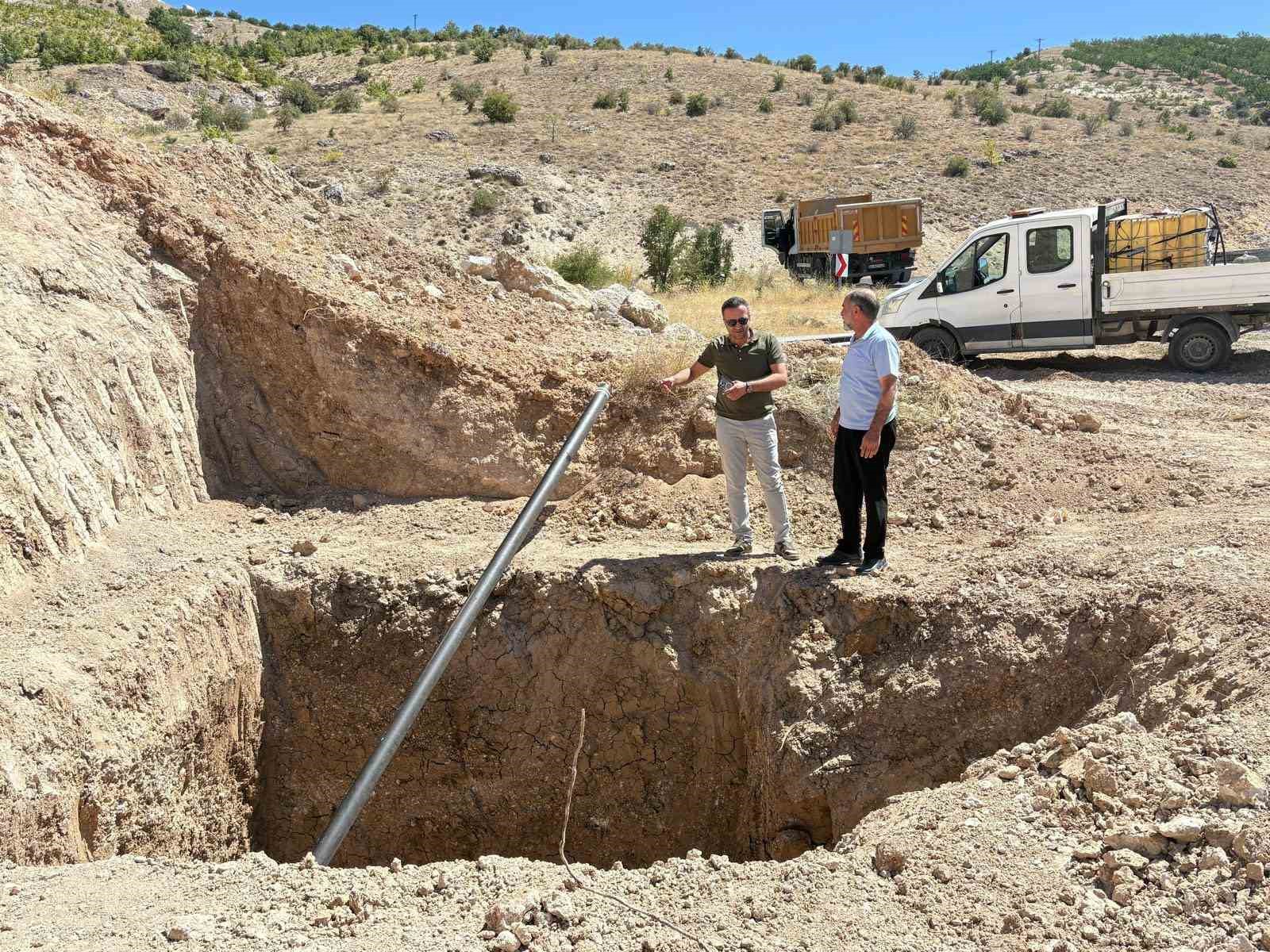 Akçadağ’da Kurtuşağı ve Büyükköy Mahallelerinin içme suyu sorunu çözülüyor