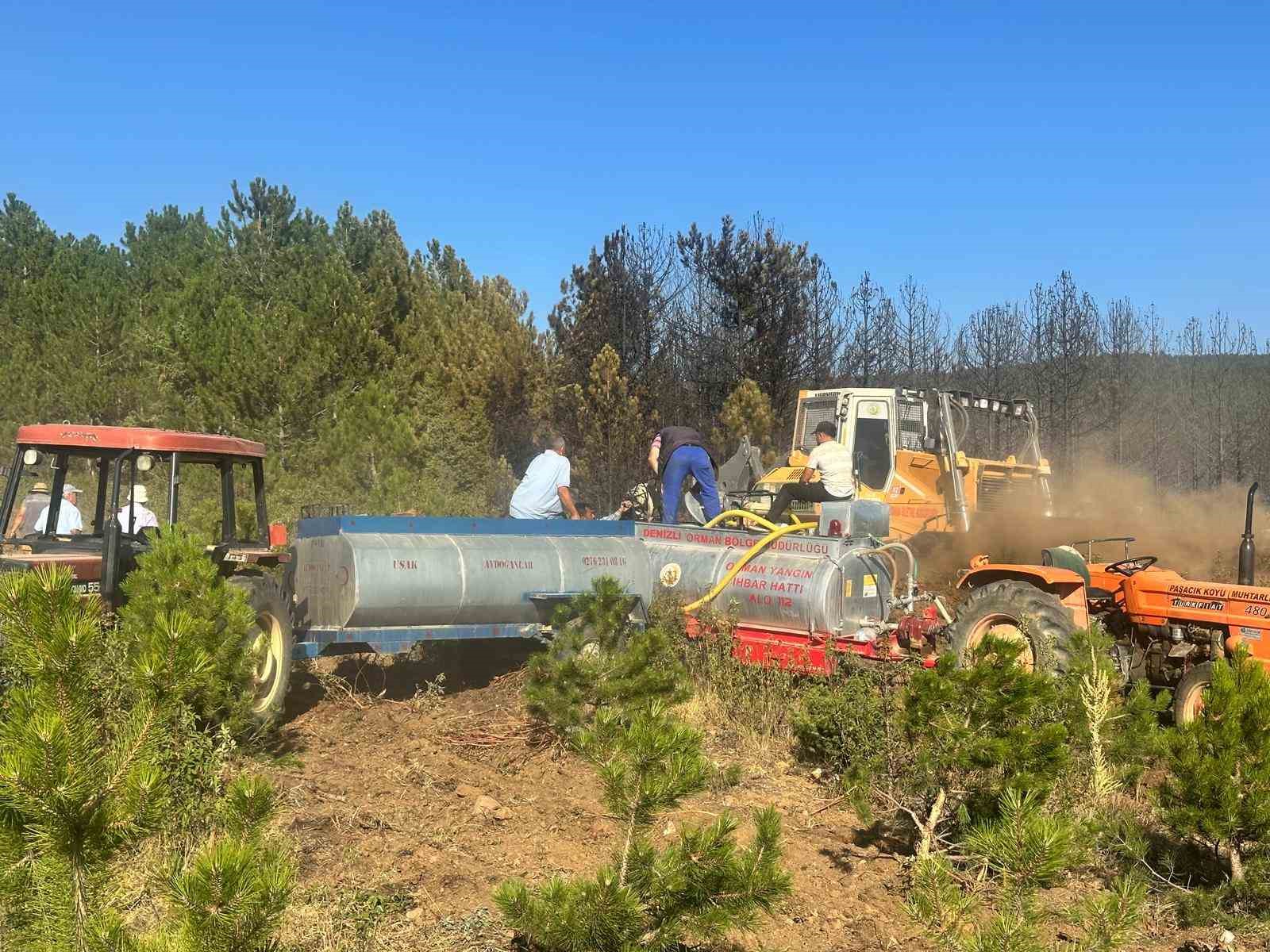 Uşak’taki orman yangını kısmen kontrol altına alındı