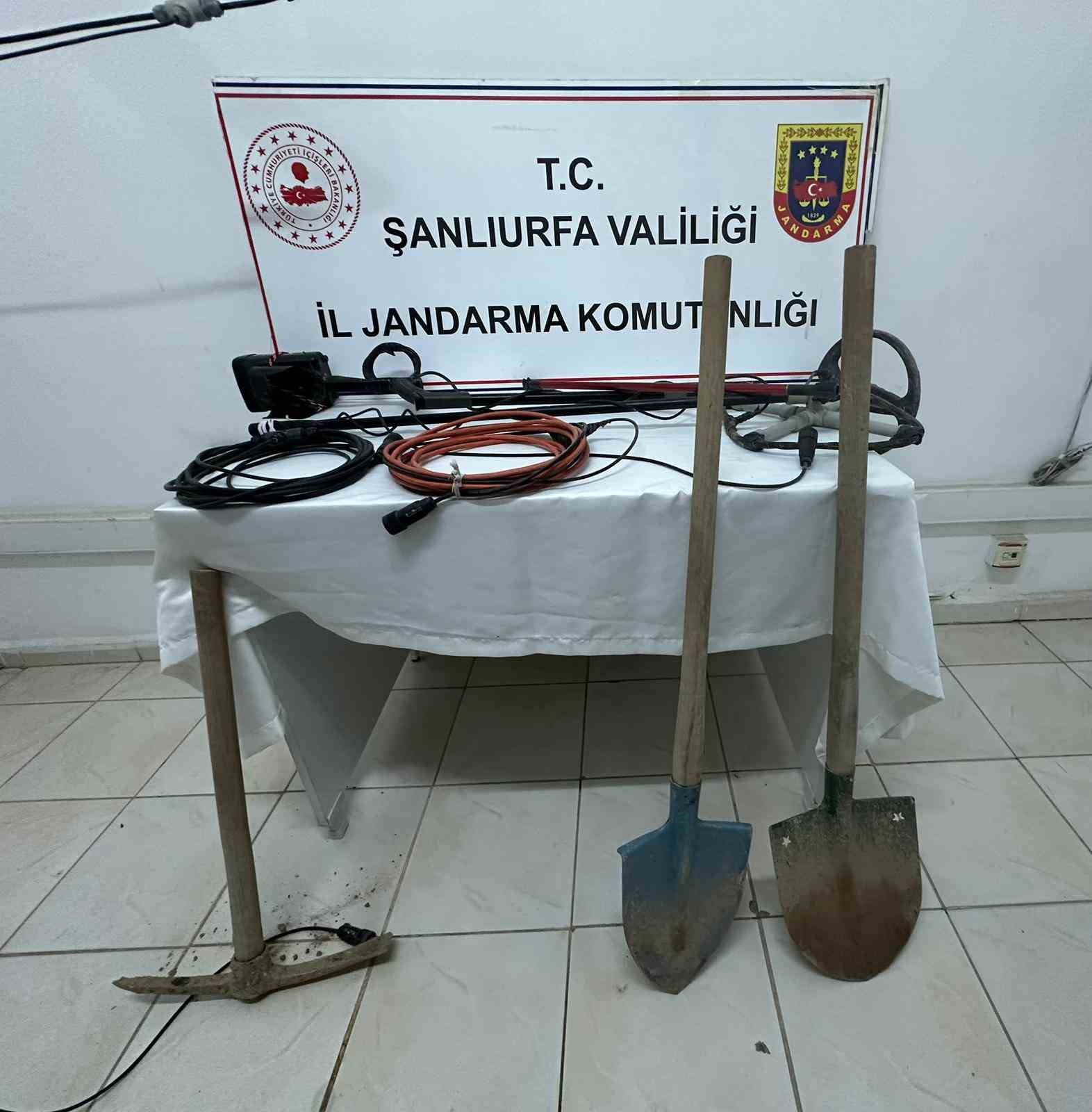 Jandarmadan definecilere suçüstü: 4 gözaltı