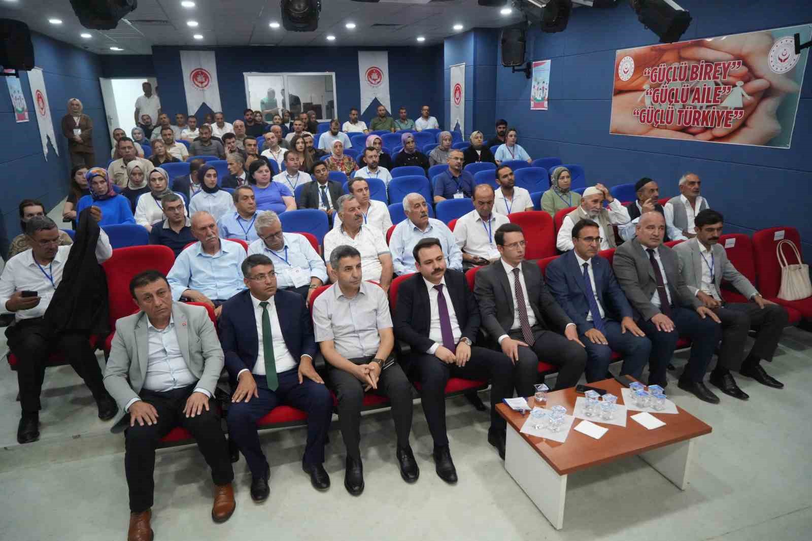 Muş’ta Yaşlılık Çalıştayı düzenlendi