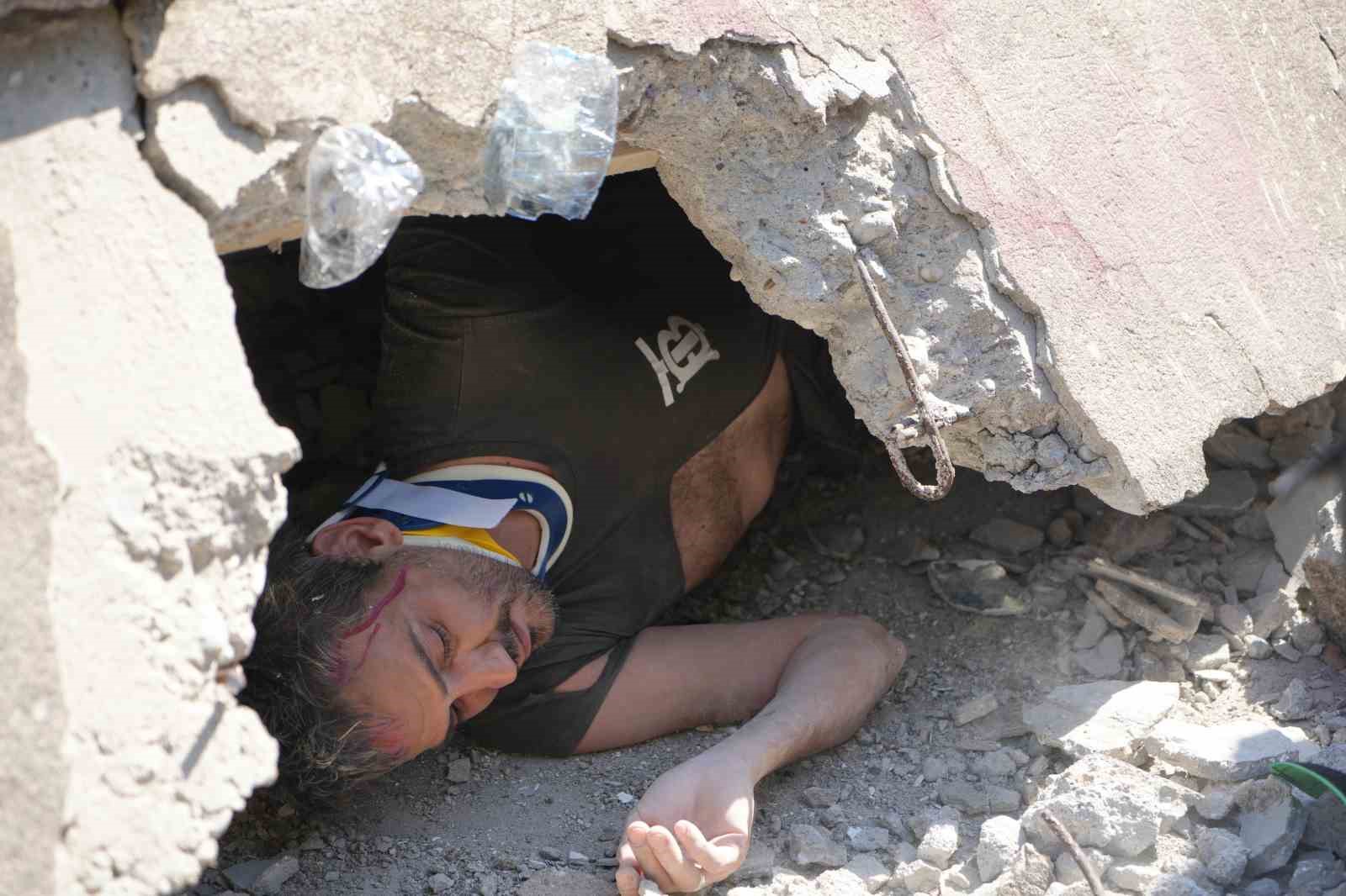 Antalya’da 5,8’lik deprem senaryosuyla gerçeği aratmayan tatbikat