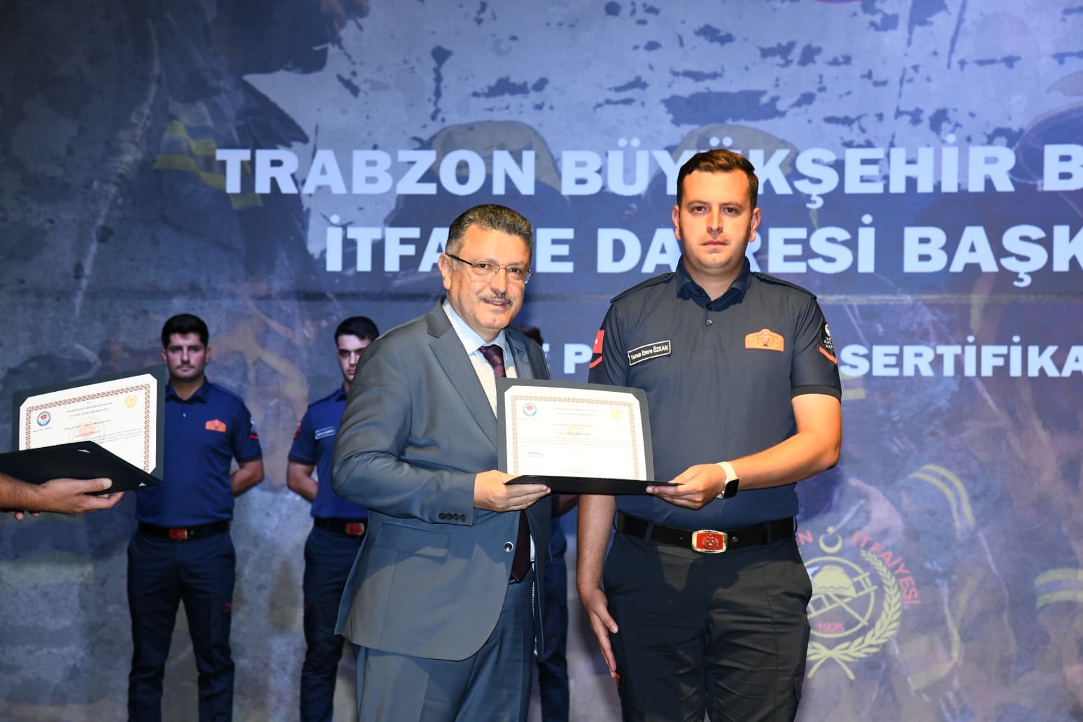 Trabzon’da yeni itfaiyeciler törenle göreve başladı