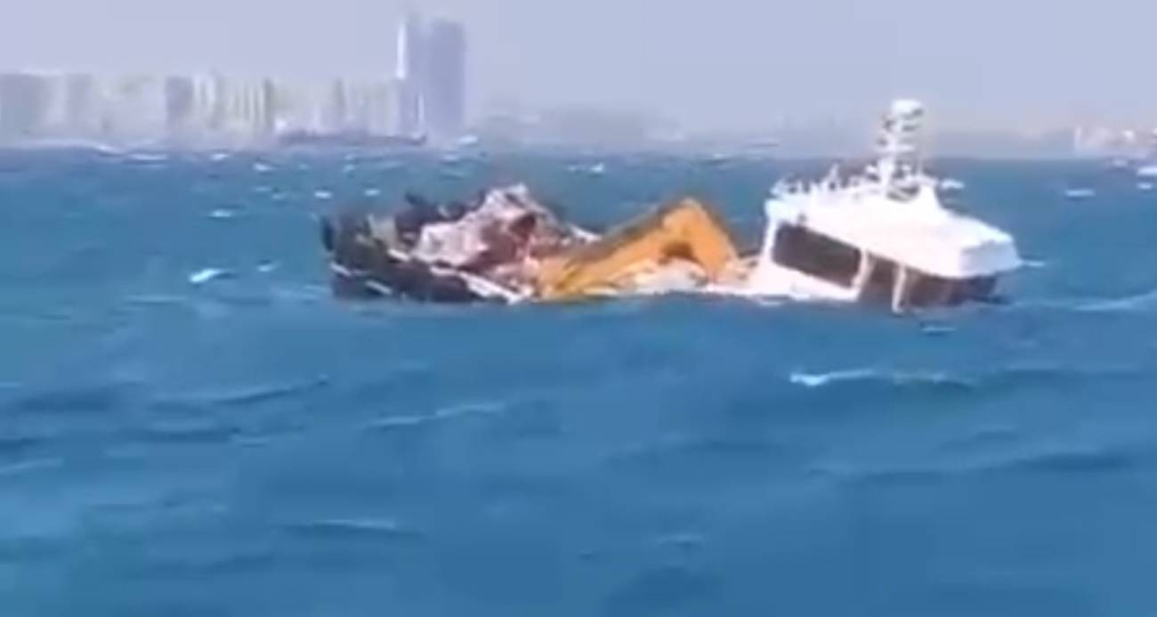 İstanbul’da kuvvetli fırtınada gemi battı: 4 kişi kurtarıldı