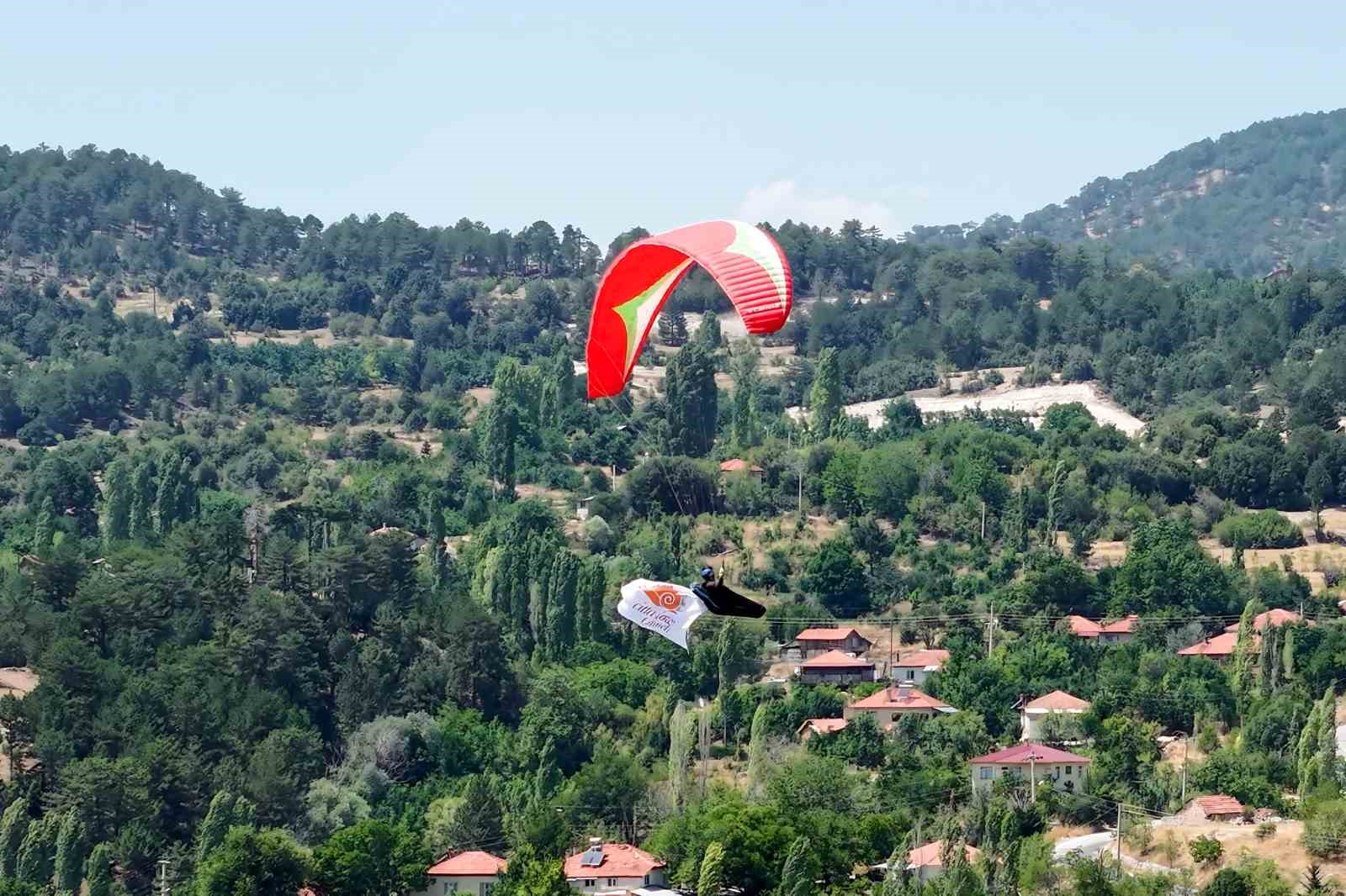 Çameli Festivali 5. gününde gökyüzü şölenine sahne oldu