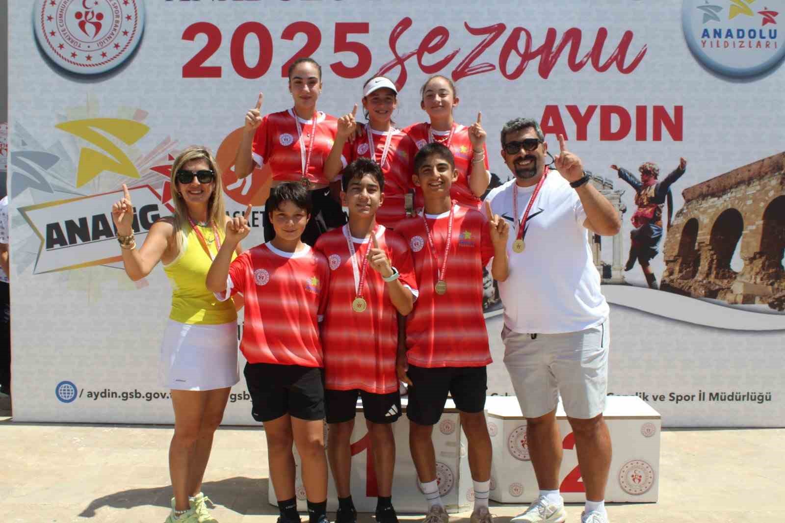 Muğla tenis takımından çifte zafer