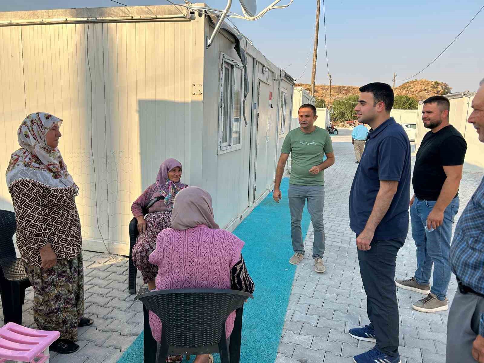 Osmaneli Kaymakamı Abdüssamed Kılıç yangından etkilenen vatandaşlarla buluştu