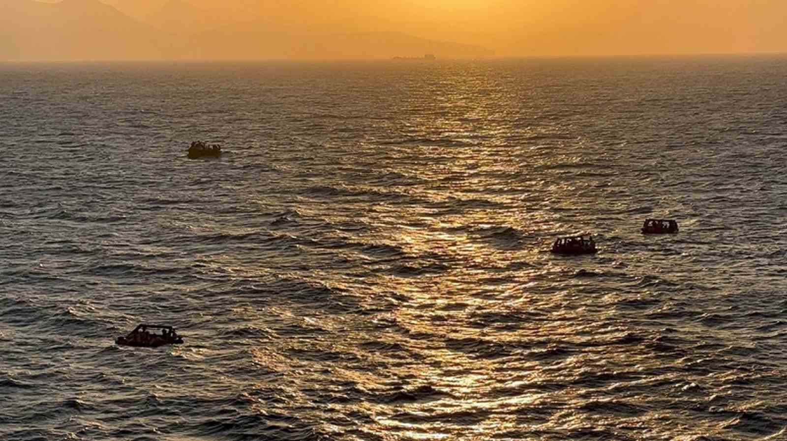 Yunanistan’ın ölüme ittiği 20’si çocuk 86 düzensiz göçmen kurtarıldı