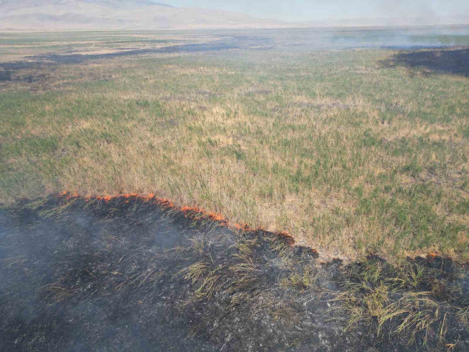 Eber Gölü’nde 2 gün içerisinde 2’nci yangın