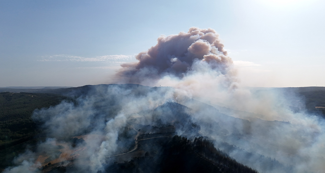 Gelibolu’da çıkan orman yangını dron ile görüntülendi