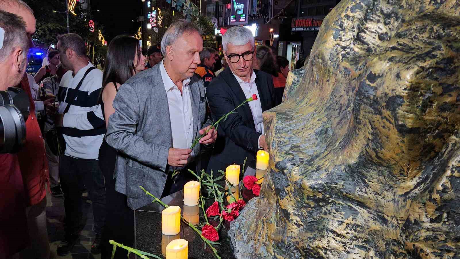 Marmara Depremi’nde hayatını kaybedenler Avcılar’da anıldı