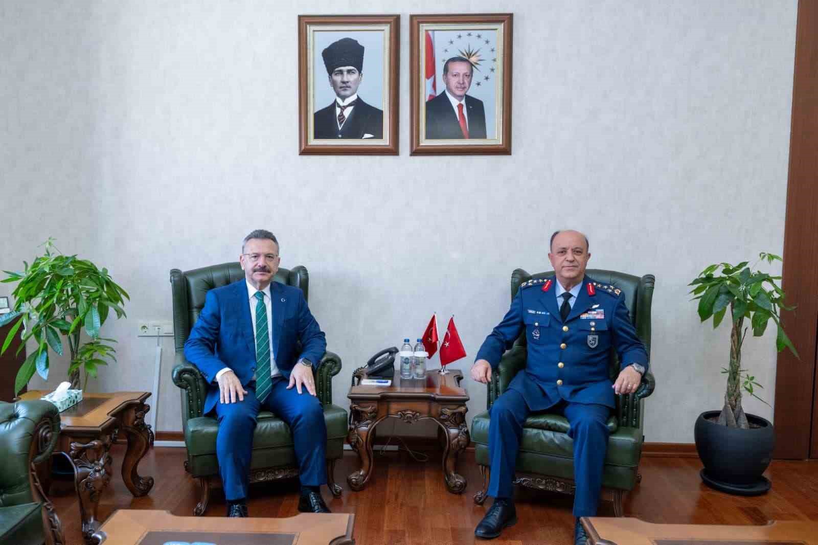 Orgeneral Güneykaya’dan Vali Aksoy’a veda ziyareti