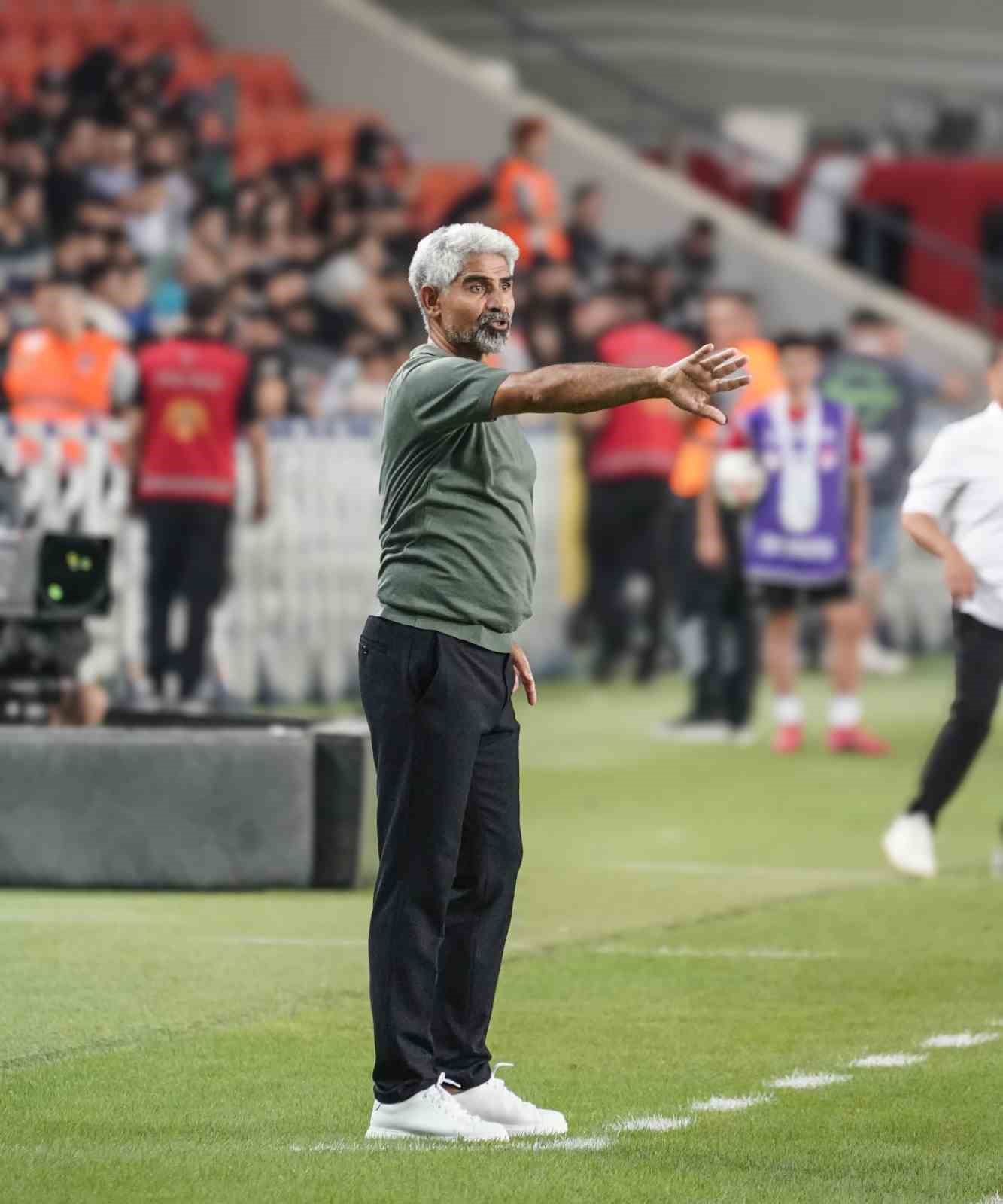 Gaziantep FK, İsmet Taşdemir ile yollarını ayırdı