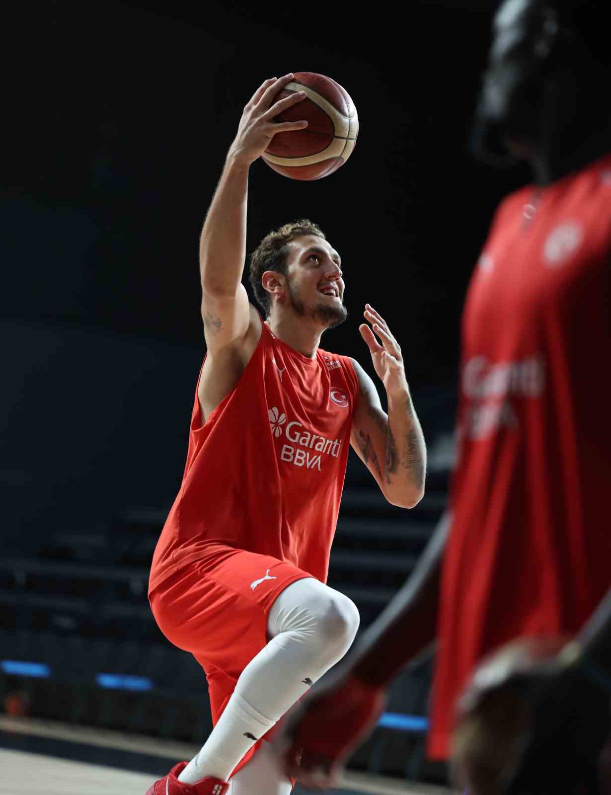 Milliler, hazırlıklarını Basketbol Gelişim Merkezi’nde sürdürdü