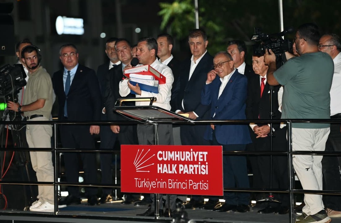 CHP Genel Başkanı Özel, Aydın’da miting düzenledi