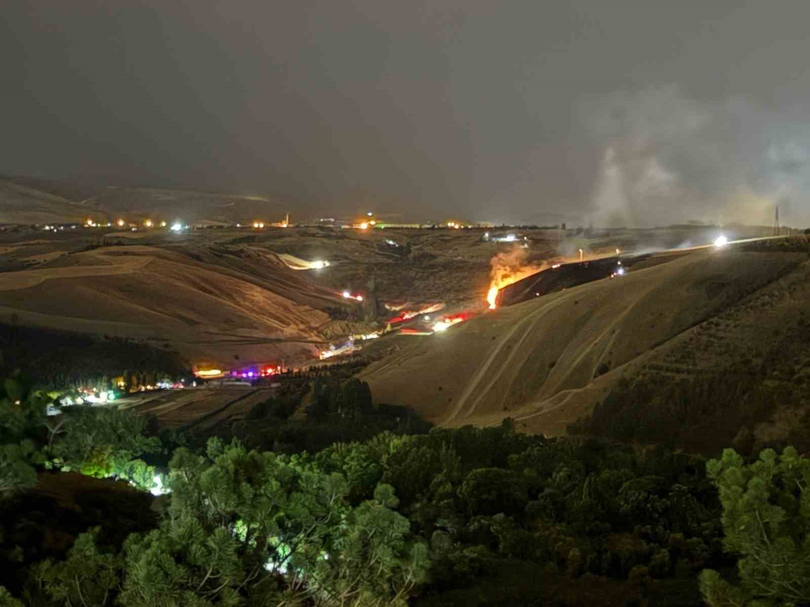 Eymir Gölü yakınlarındaki ormanlık alanda yangın çıktı