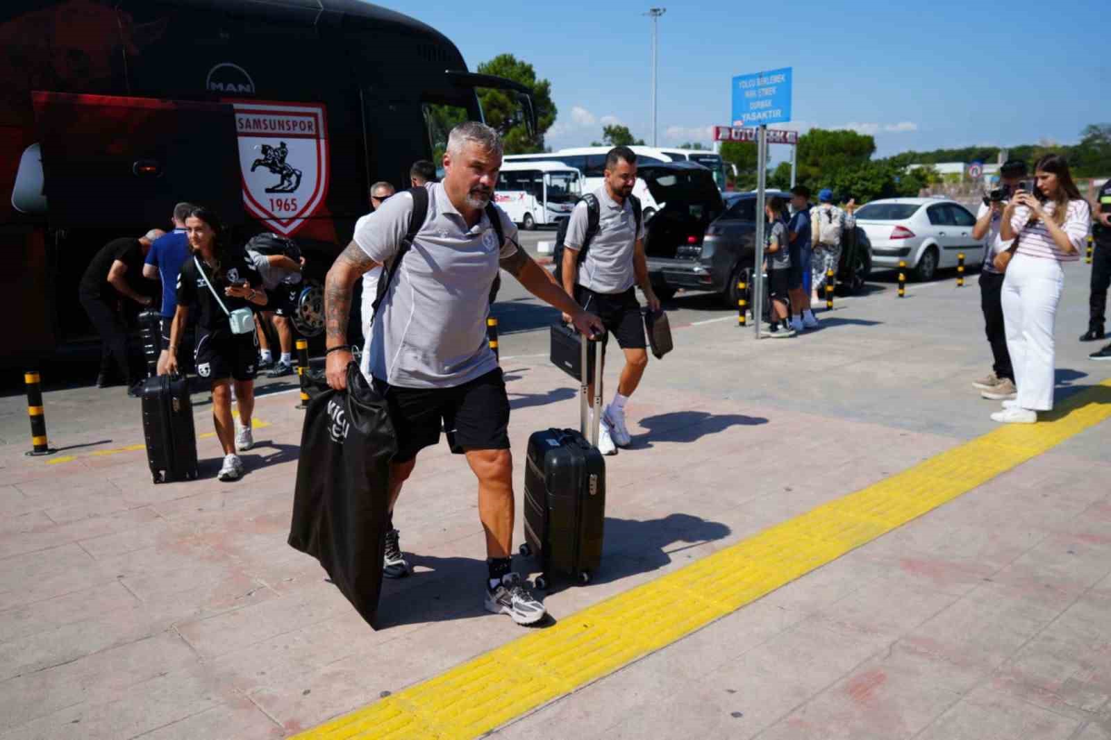 Samsunspor, Panathianikos maçı için Atina’ya gitti